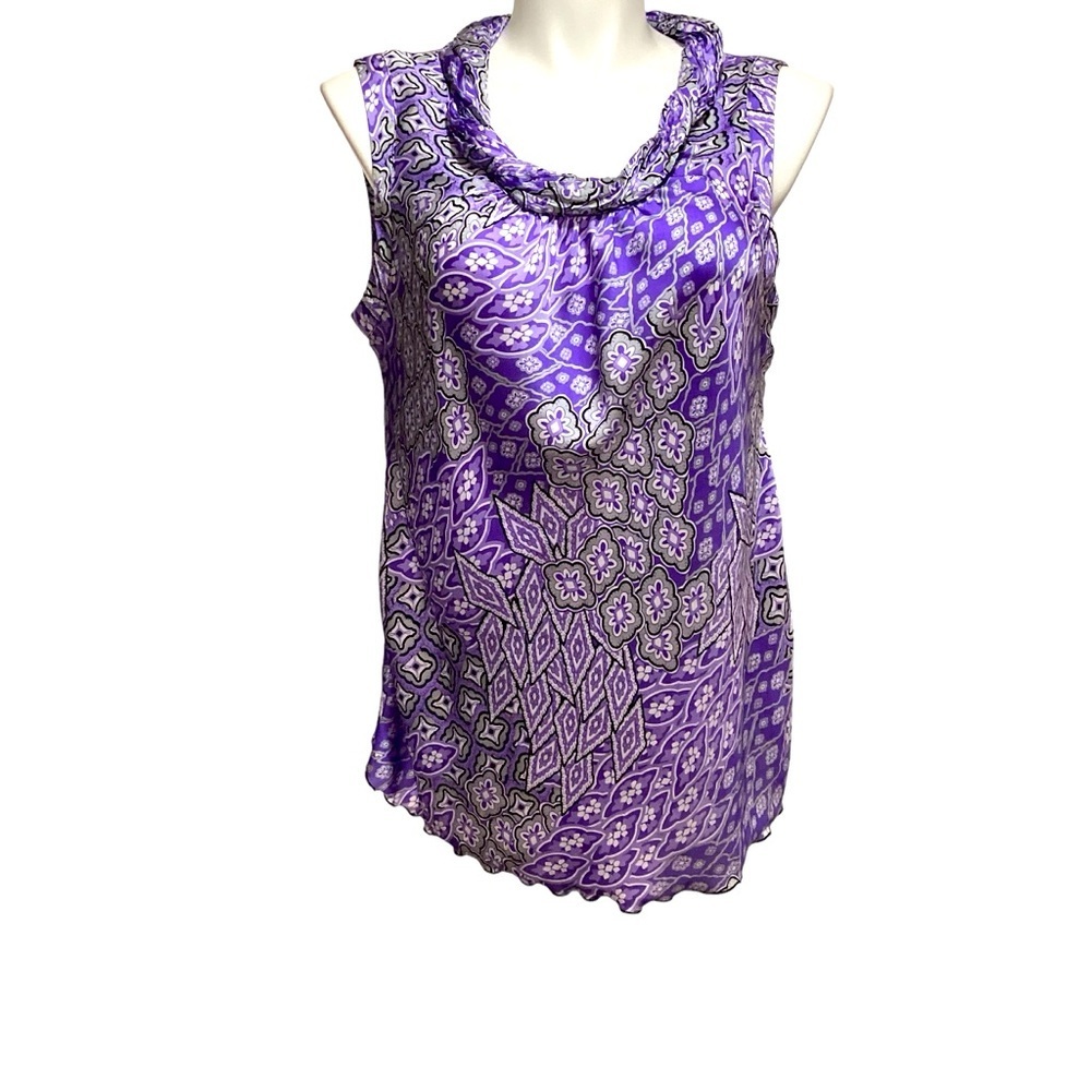 Dress Barn Women's Sleeveless Purple Top With Peep Hole In Back